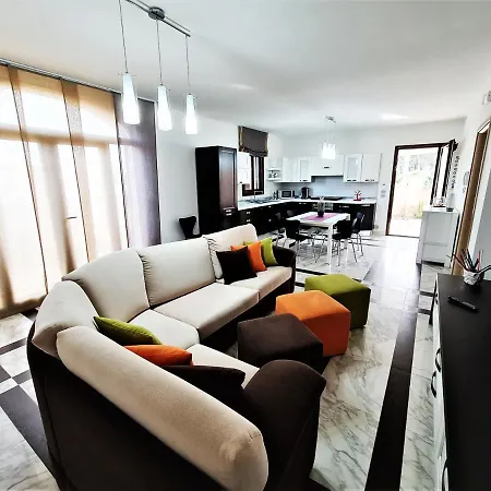 בית נופש Villa Linaria טורה לפילו