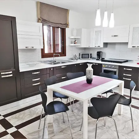 Villa Linaria