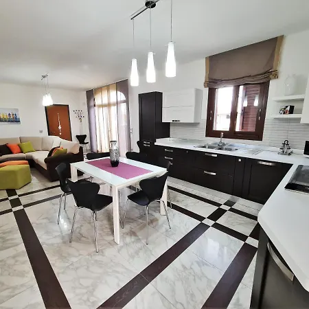 Villa Linaria טורה לפילו